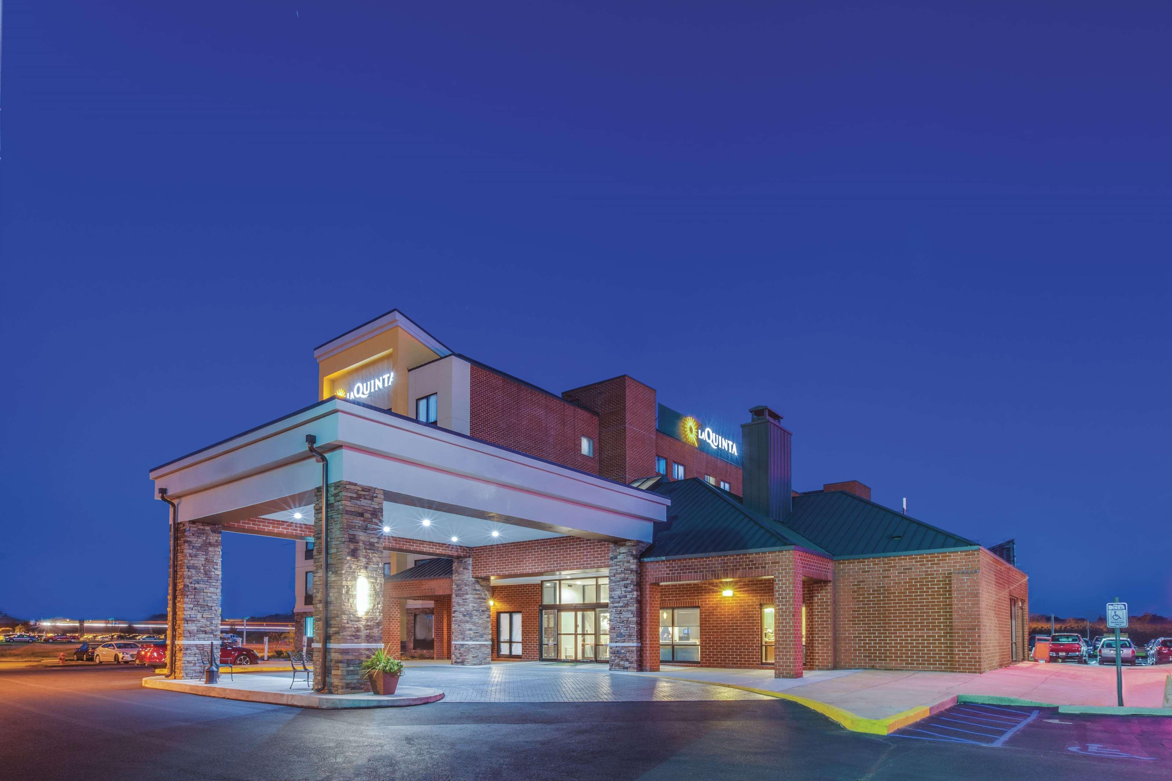 Hotel La Quinta By Wyndham Philadelphia Airport à Essington Extérieur photo