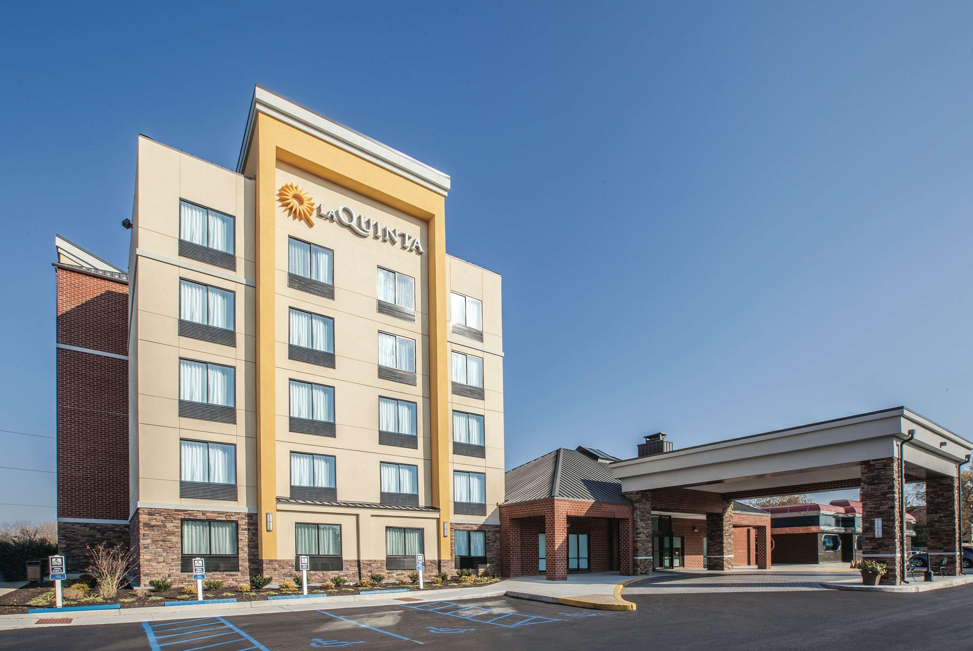 Hotel La Quinta By Wyndham Philadelphia Airport à Essington Extérieur photo