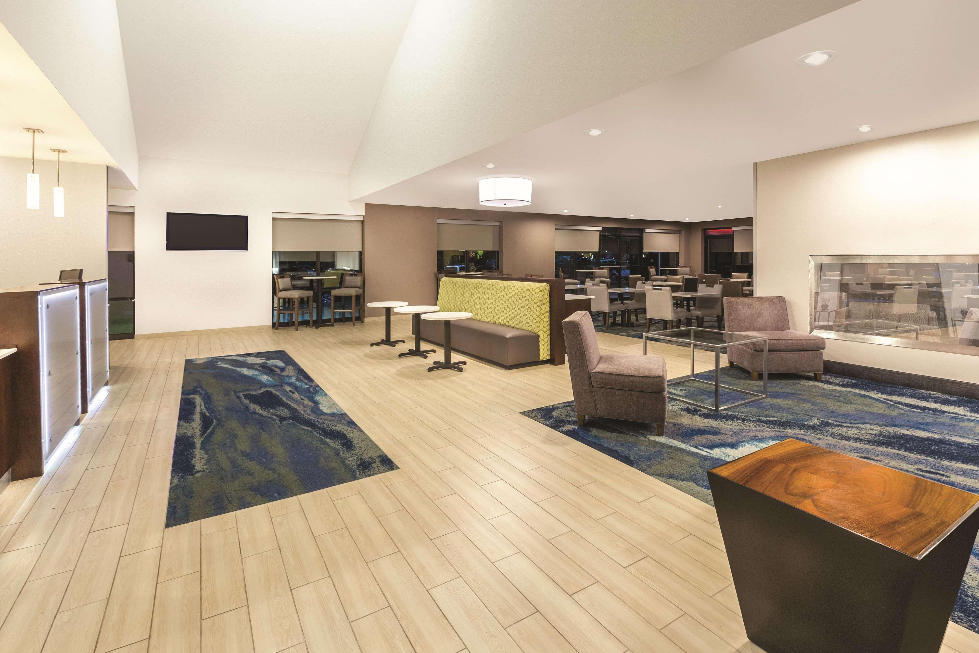 Hotel La Quinta By Wyndham Philadelphia Airport à Essington Extérieur photo