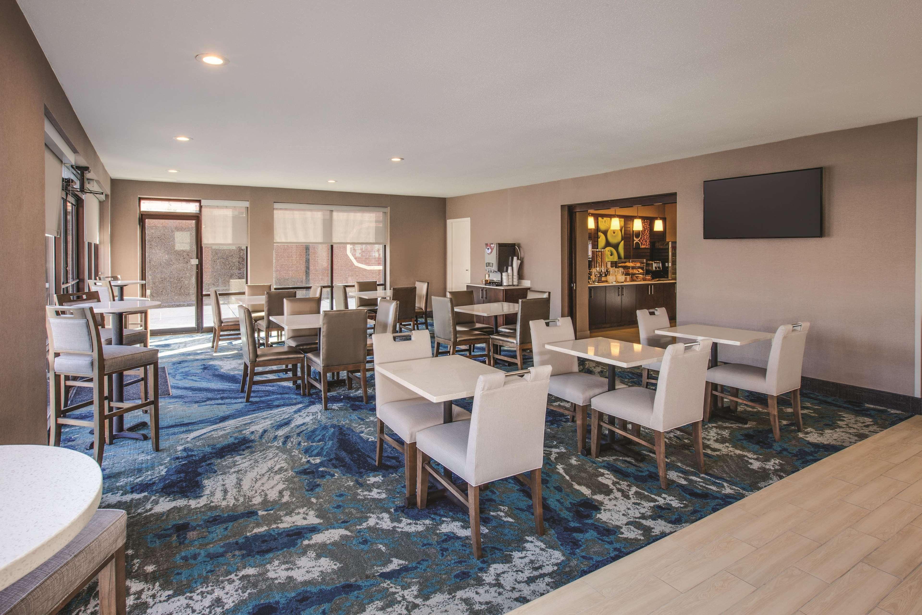 Hotel La Quinta By Wyndham Philadelphia Airport à Essington Extérieur photo