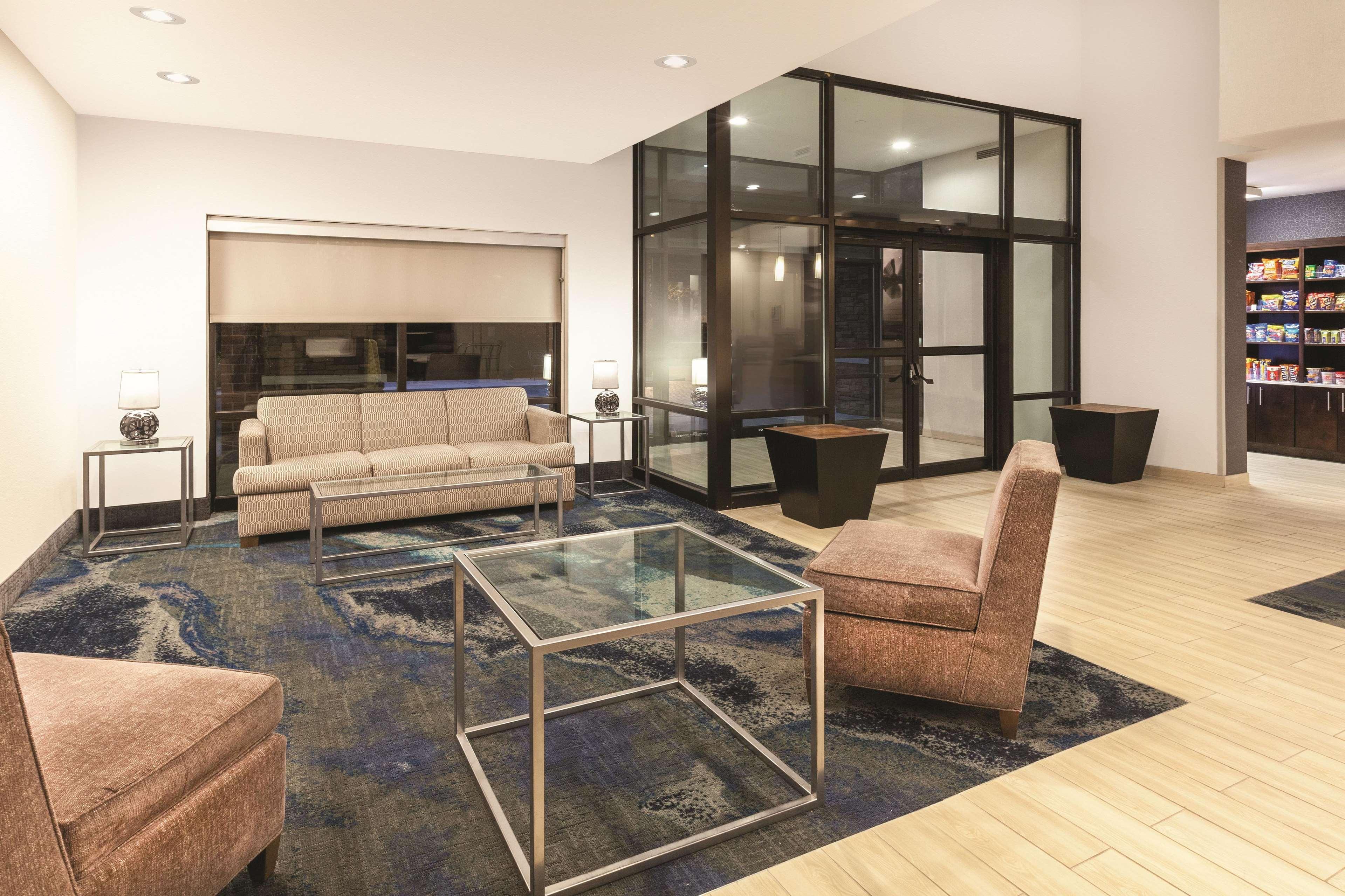 Hotel La Quinta By Wyndham Philadelphia Airport à Essington Extérieur photo